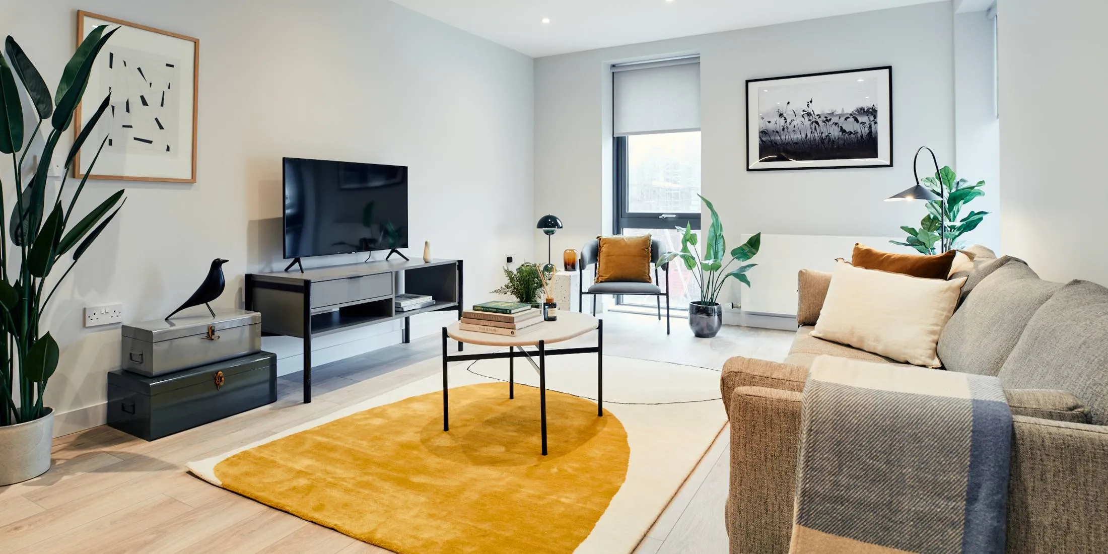 Three bedroom apartment bathroom 