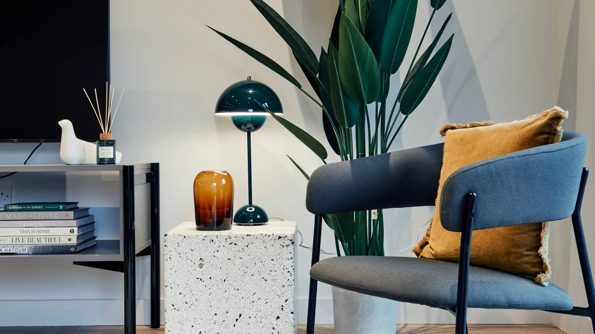 Designer furniture pack included in your rent 